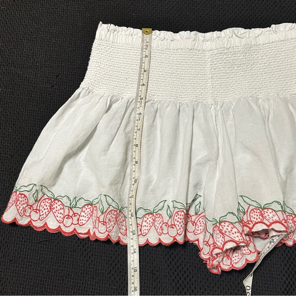 Joie Women’s M Strawberry Cherry Embroidered Scalloped Shorts Summer Festival - Picture 7 of 8